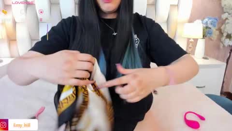 Snapshot of emily_hill___ chatting on 02.20.25 EMILY Monday 5-2 am From Tuesday to Friday5-1 am Colombia time online show from 02.20.25