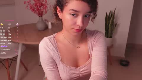 Juliana online show from 02.10.25