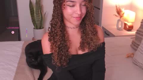 Juliana online show from 01.05.26