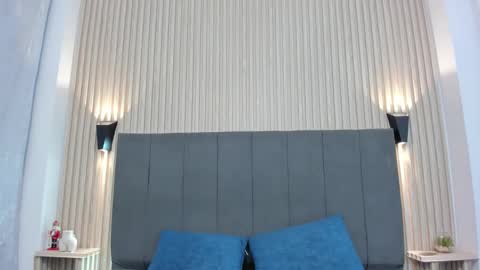 Snapshot of emily_jonhson chatting on 12.22.25 emily_jonhson online show from 12.22.25