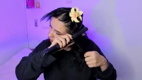 Emily Lindey online show from 03.17.26