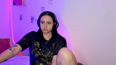 Emily Lindey online show from 04.06.26