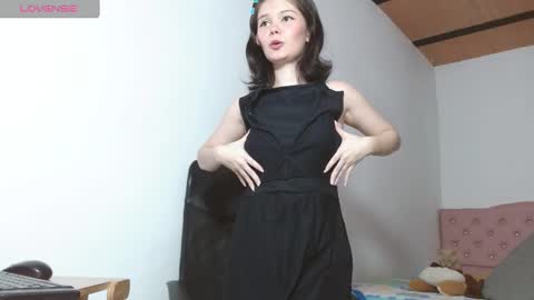 Emily littesweets online show from 12.29.24