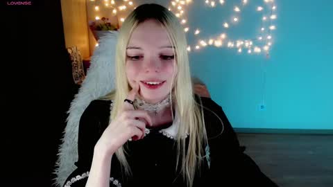 Lia online show from 02.25.25