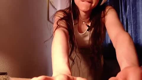 Snapshot of emily_pearl_ chatting on 12.12.24 emily_pearl_ online show from 12.12.24