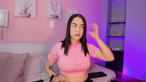 Snapshot of emily_roberts1 chatting on 02.19.25 Emily online show from 02.19.25