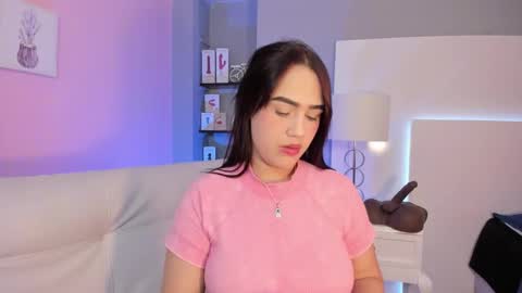 Snapshot of emily_roberts1 chatting on 02.19.25 Emily online show from 02.19.25