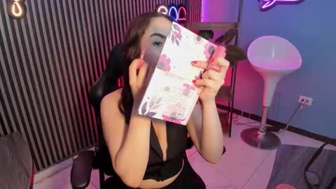 Snapshot of emily_roberts1 chatting on 09.29.25 Emily online show from 09.29.25