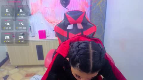 Snapshot of emily_rosse04 chatting on 10.31.25 online show from 10.31.25