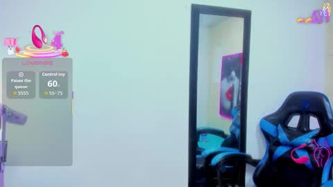 Snapshot of emily_rosse04 chatting on 12.13.25 online show from 12.13.25