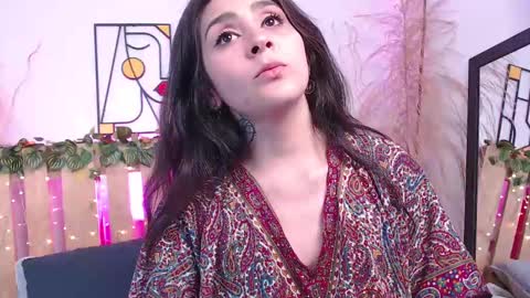 Snapshot of emily_sartre chatting on 02.12.25 Emilly online show from 02.12.25