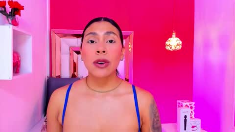 Snapshot of emily_sexy3 chatting on 09.12.25 Emily online show from 09.12.25