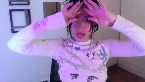 Snapshot of emily_swan_04 chatting on 03.06.25 Emily  Swan online show from 03.06.25