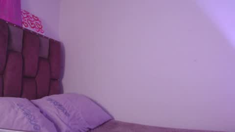 emily_w2 online show from 02.17.25