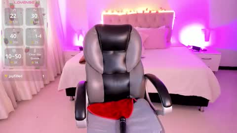 Snapshot of emily_warren__ chatting on 09.27.25 emily_warren__ online show from 09.27.25