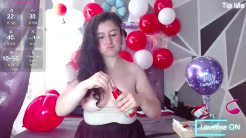 Snapshot of emily_white00 chatting on 02.14.26 emily online show from 02.14.26