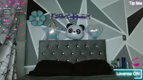 Snapshot of emily_white00 chatting on 03.05.26 emily online show from 03.05.26