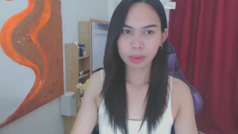 emily_xo143 online show from 04.14.26