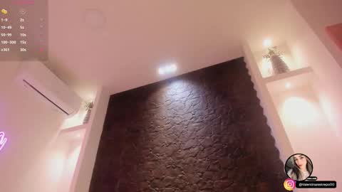 emilyallen_1 online show from 12.15.25