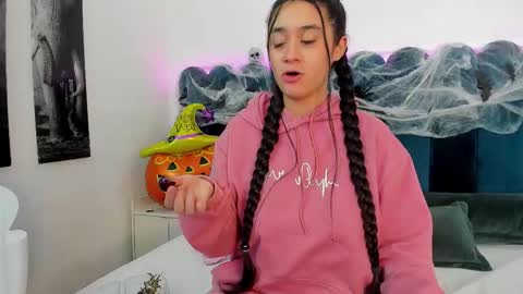 Snapshot of emilyandmarco_ chatting on 10.24.25 Emilyyy online show from 10.24.25