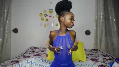 Snapshot of emilybecky chatting on 12.18.25 emilybecky online show from 12.18.25