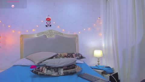 Snapshot of emilycastro_ chatting on 12.18.24 Emily online show from 12.18.24