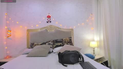 Snapshot of emilycastro_ chatting on 01.03.25 Emily online show from 01.03.25