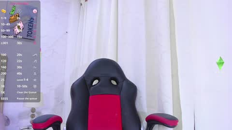 Snapshot of emilycastro_ chatting on 01.24.25 Emily online show from 01.24.25