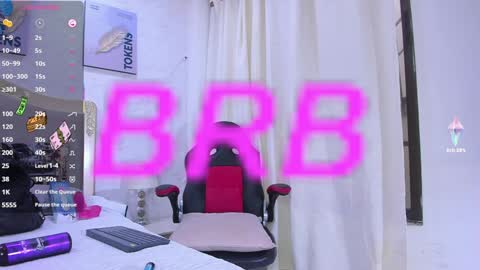 Snapshot of emilycastro_ chatting on 01.25.25 Emily online show from 01.25.25