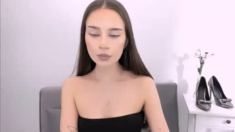 EmilyCharming online show from 02.17.26