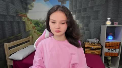 Emilyhaves online show from 10.20.25