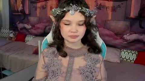 Emilyhaves online show from 10.30.25