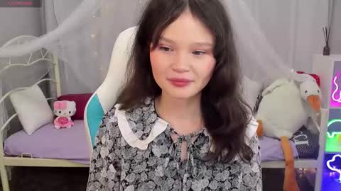 Emilyhaves online show from 12.21.25
