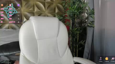 Snapshot of emilydarkwood chatting on 10.22.25 Emily online show from 10.22.25