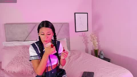 Snapshot of emilyh_ chatting on 11.20.25 Emily online show from 11.20.25