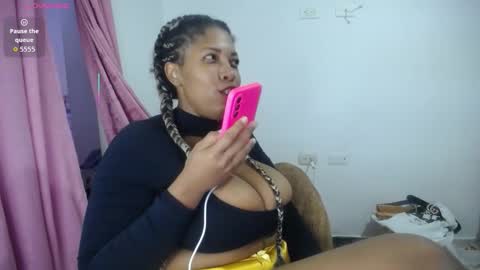 Snapshot of emilyhines__ chatting on 11.14.25 Emilyhines online show from 11.14.25