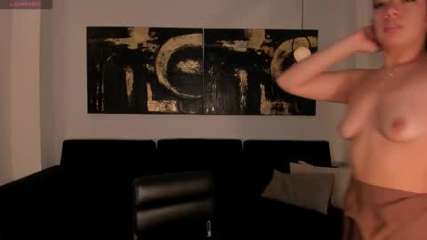 Snapshot of emilyjohnsonx chatting on 11.23.25 Emily online show from 11.23.25