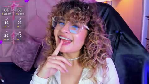 Snapshot of emilyjonesss_ chatting on 03.02.26 Emilyjonnes online show from 03.02.26