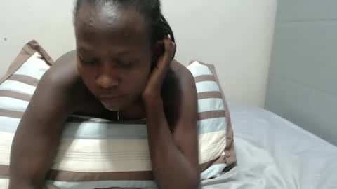 Snapshot of emilyposha chatting on 04.28.26 Emilly online show from 04.28.26