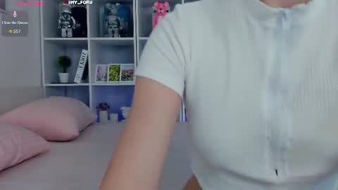 Hey i am  Emily     am -  pm online show from 08.02.26