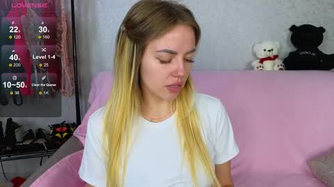 Emily Robbie online show from 02.13.25