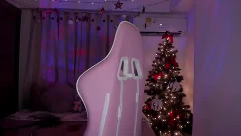 Snapshot of emilyrosss_ chatting on 01.08.25 EMILY online show from 01.08.25