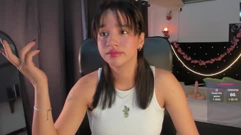 Snapshot of emilyrousex chatting on 02.12.25 emilyrousex online show from 02.12.25