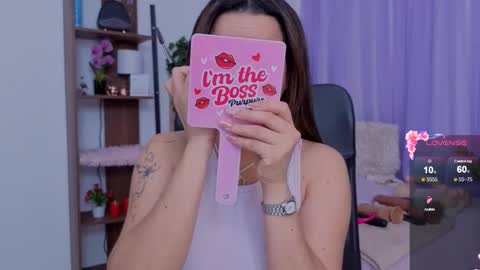 Snapshot of emilyrousex chatting on 02.17.26 emilyrousex online show from 02.17.26