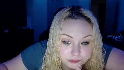 Emily Bankz online show from 10.31.25