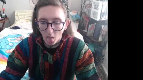 Snapshot of emilytfrench chatting on 12.04.24 Emily online show from 12.04.24