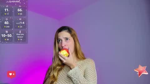 Snapshot of emilywillis8 chatting on 09.12.25 E M I L Y online show from 09.12.25