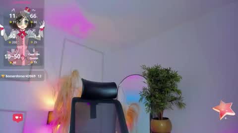 Snapshot of emilywillis8 chatting on 11.04.25 E M I L Y online show from 11.04.25