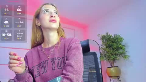 Snapshot of emilywillis8 chatting on 11.20.25 E M I L Y online show from 11.20.25