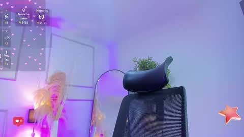 Snapshot of emilywillis8 chatting on 12.17.25 E M I L Y online show from 12.17.25